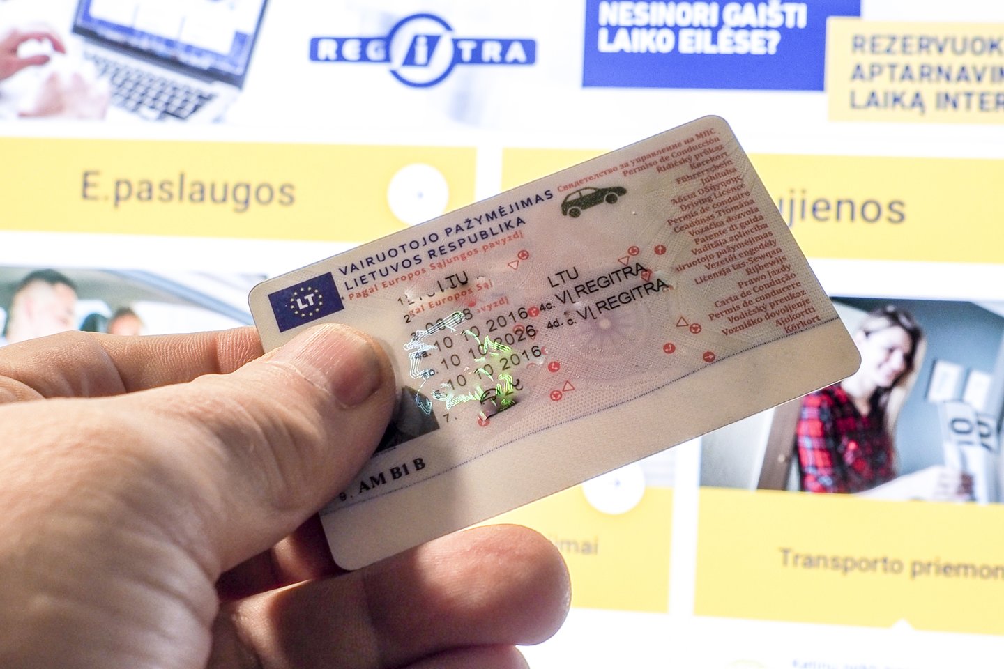 Įsigykite registruotą vairuotojo pažymėjimą