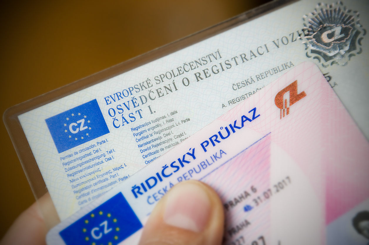 Kupte si registrovaný řidičský průkaz