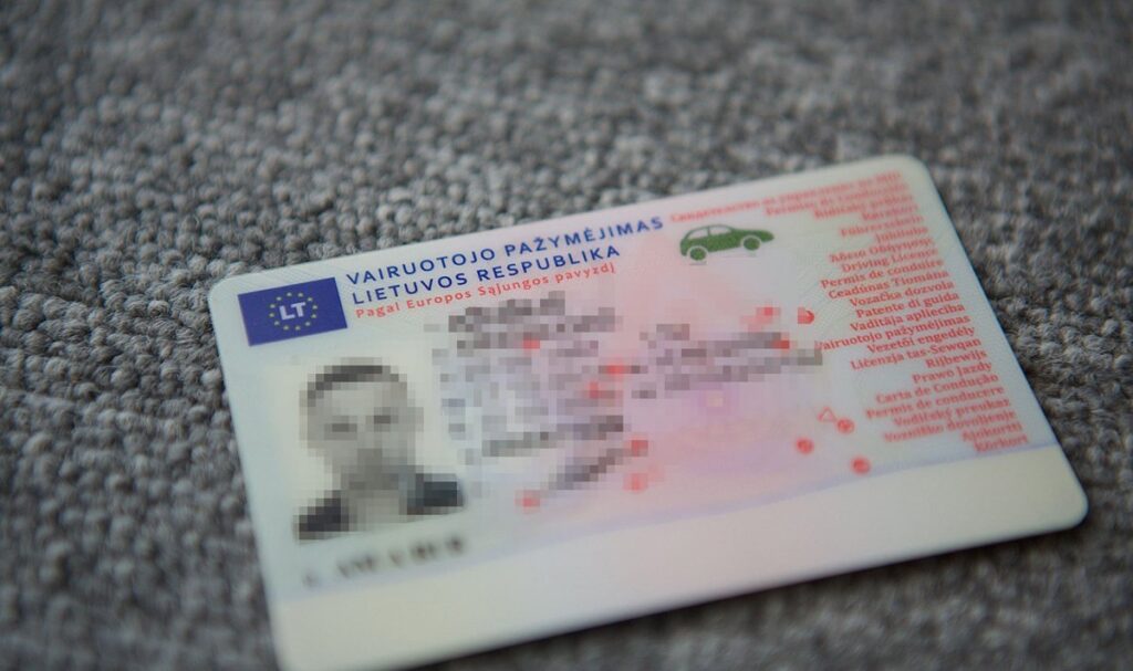 nusipirkti vairuotojo pažymėjimą
